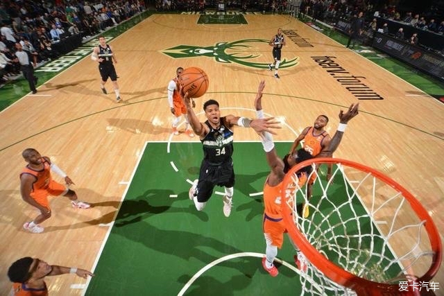 高诗岩21+10+8山东加时胜首钢 范子铭31分